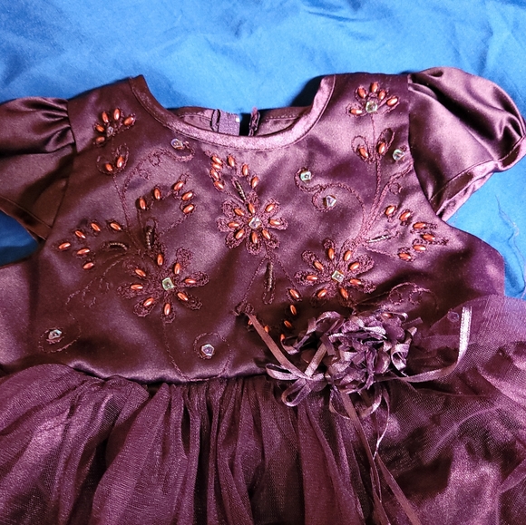 Deep purple frilly dress - Picture 3 of 4